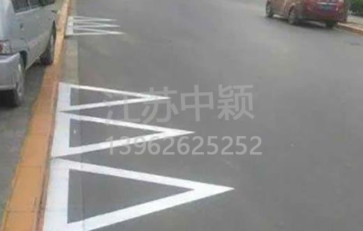 路邊停車(chē)位有幾種類(lèi)型，幾種停車(chē)位標(biāo)志區(qū)別？ 