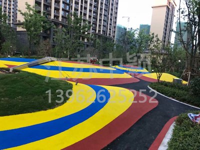 蘇州住宅區(qū)畫彩色道路劃線的找誰設(shè)計(jì)規(guī)范施工？