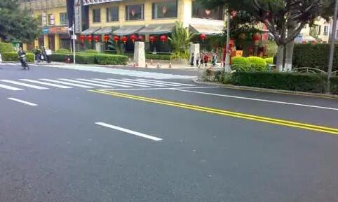 蘇州鄉(xiāng)村道路劃線道路劃線如何施工？