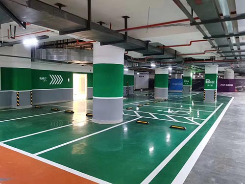 蘇州環(huán)氧地坪廠家解讀鋪設(shè)金剛砂耐磨地坪時破裂及平整度把控？