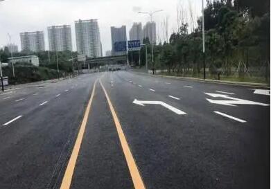 蘇州道路劃線分析，可變車道是什么意思？可變導(dǎo)向車道是可變車道嗎？