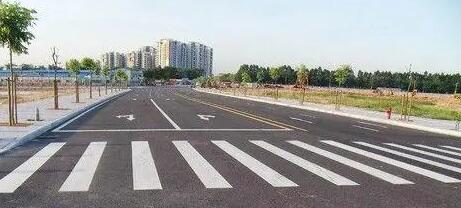 蘇州道路劃線廠家分析，新手開車必看的道路劃線交通標(biāo)識牌