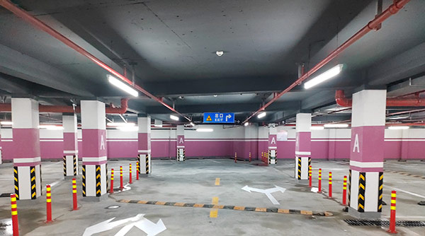 江蘇中穎某小區(qū)車(chē)庫(kù)劃線項(xiàng)目順利驗(yàn)收。