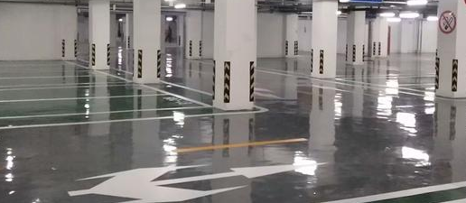 停車位劃線用什么機(jī)器？助您打造秩序停車場！
