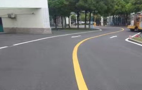 江蘇中穎定制廠區(qū)道路劃線，確保安全高效
